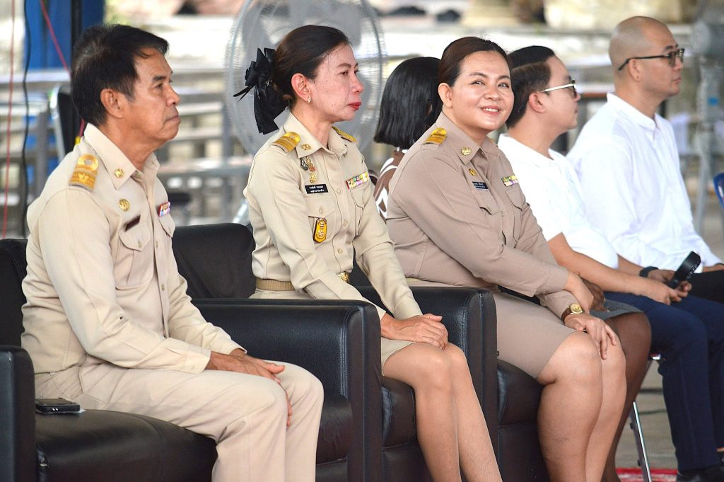 ประมวลภาพกิจกรรมพิธีไหว้ครู ประจำปีการศึกษา 2569 ณ ลานกีฬาหลังคาโดม