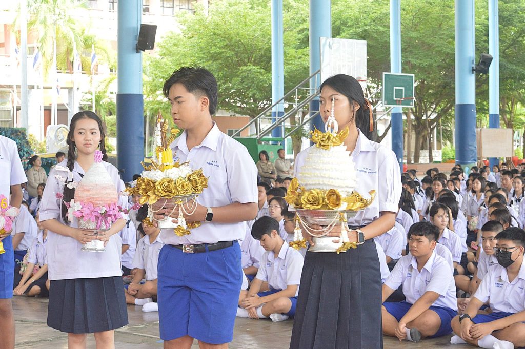ประมวลภาพกิจกรรมพิธีไหว้ครู ประจำปีการศึกษา 2569 ณ ลานกีฬาหลังคาโดม