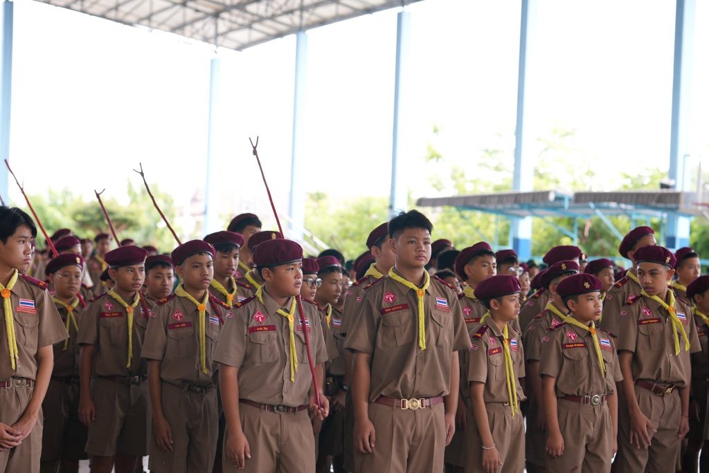 ประมวลภาพ พิธีทบทวนคำปฏิญาณและสวนสนามของลูกเสือ เนื่องในวันคล้ายวันสถาปนาคณะลูกเสือแห่งชาติ ประจำปีการศึกษา 2569